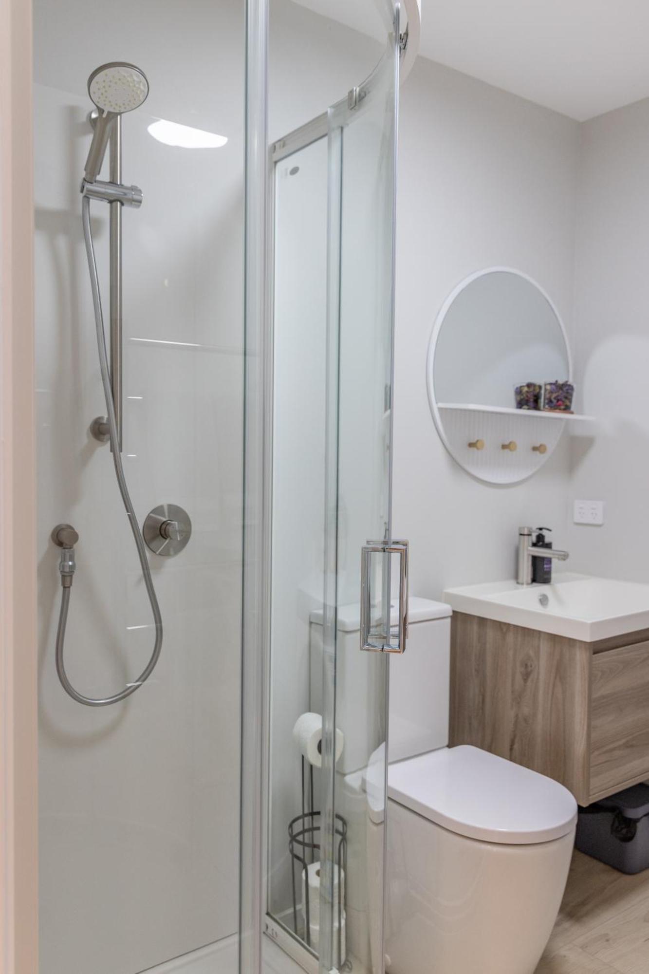 Back Garden Flat With Free On Street Parking And Fiber Wifi - 15 Mins To Ferry, Stadium, Cbd Уелингтън Екстериор снимка